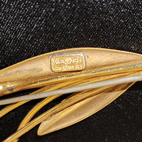 Vintage Van Dell Brooch - Flowers with Blue Rhinestones 1/20 12 KT Gold Filled - Picture 3 of 5